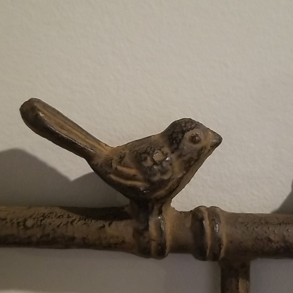 Price Drop!!!! Cast Iron Key Shaped Wall Hook - Picture 3 of 7